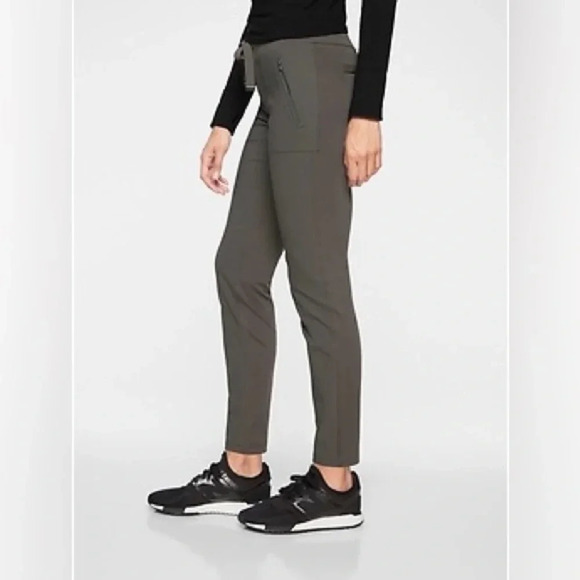 Athleta Highline Hybrid Hike Tight Pull-On Gray Pants Zipper Pockets Size 2 - Picture 2 of 13